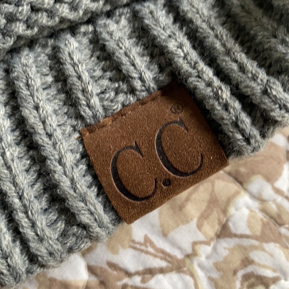 Winter hat - Picture 2 of 3